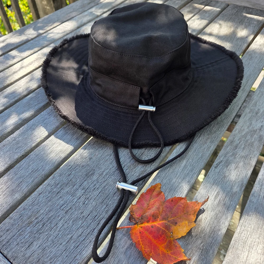 Jacquemus Black Bucket Hat - Picture 3 of 9